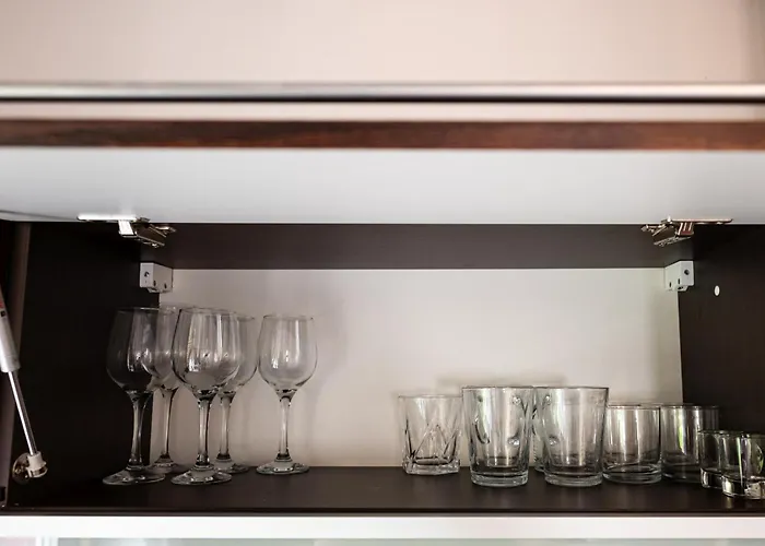 - Balcony, Park And Tram Nearby - By Rentujemy 아파트 브로츠와프