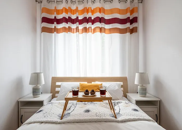 - Balcony, Park And Tram Nearby - By Rentujemy *