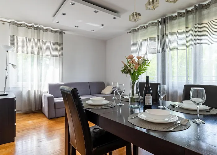 - Balcony, Park And Tram Nearby - By Rentujemy * 브로츠와프