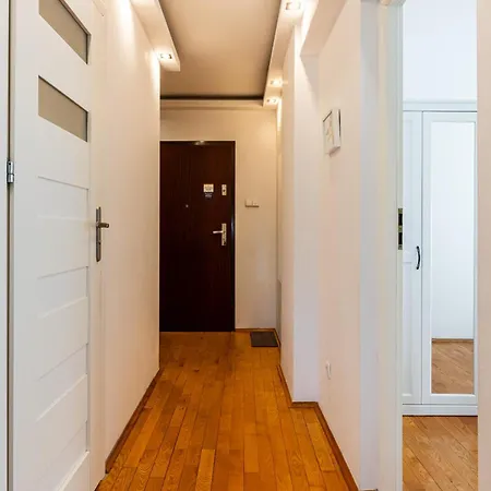 Apartment - Park And Tram Nearby - By Rentujemy *