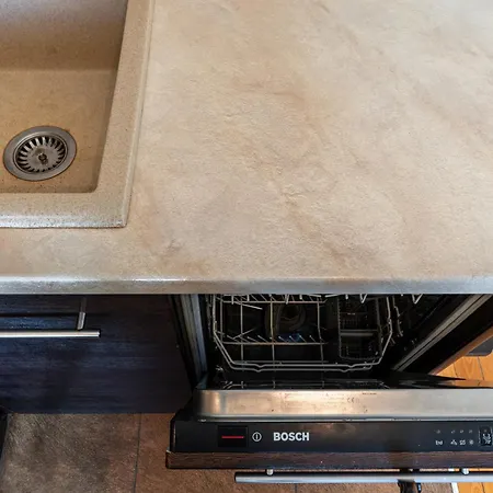 - Balcony, Park And Tram Nearby - By Rentujemy